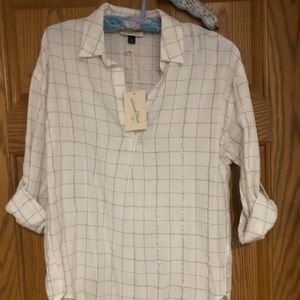 White with silver spark stripes